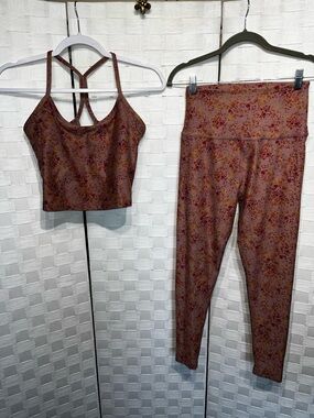 Beyond Yoga Softmark Matching Set Meadow Floral